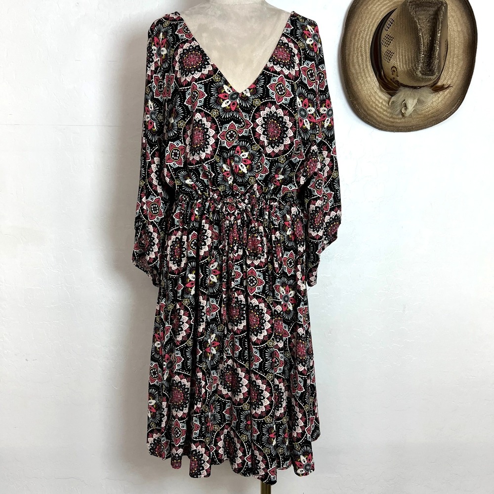 Torrid Size 2 Boho Mandala Floral Long Sleeve Strappy Lattice Back Dress 2X